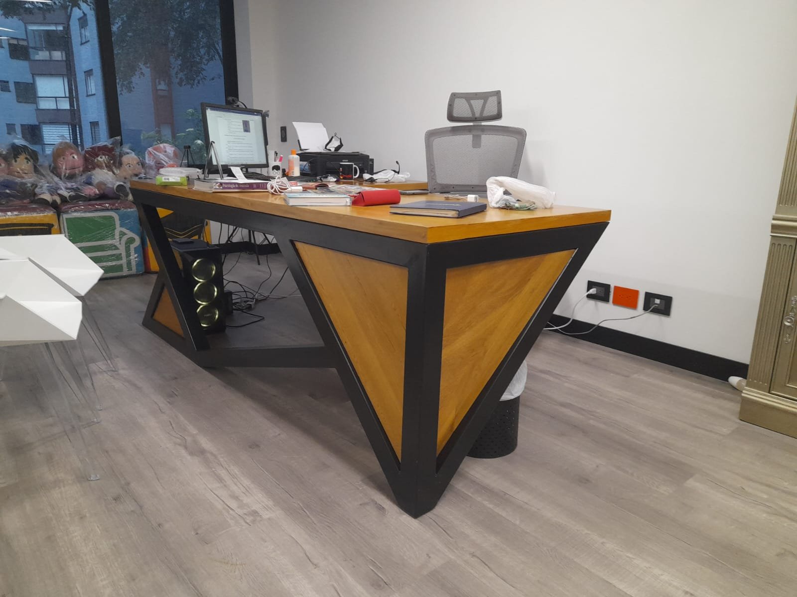 Imágen de Mesas y Remolques